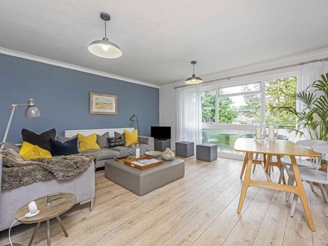 Apartment for rent in Norbiton, Greater London