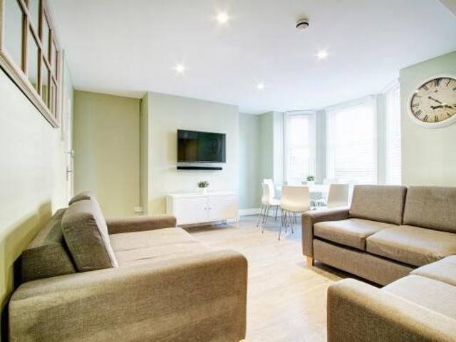 House for rent in Hyde Park, West Yorkshire