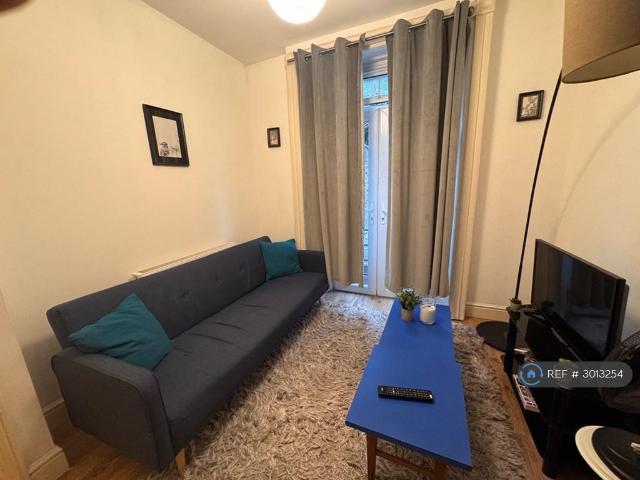 Apartment for rent in Nunhead, Greater London