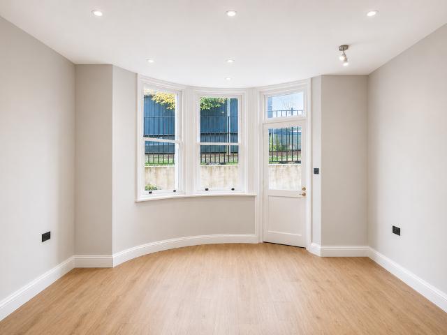Apartment for rent in Motspur Park, Greater London
