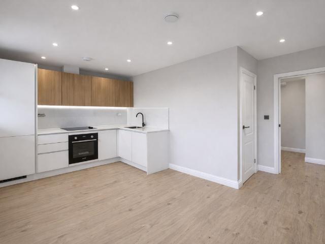 Apartment for rent in Motspur Park, Greater London