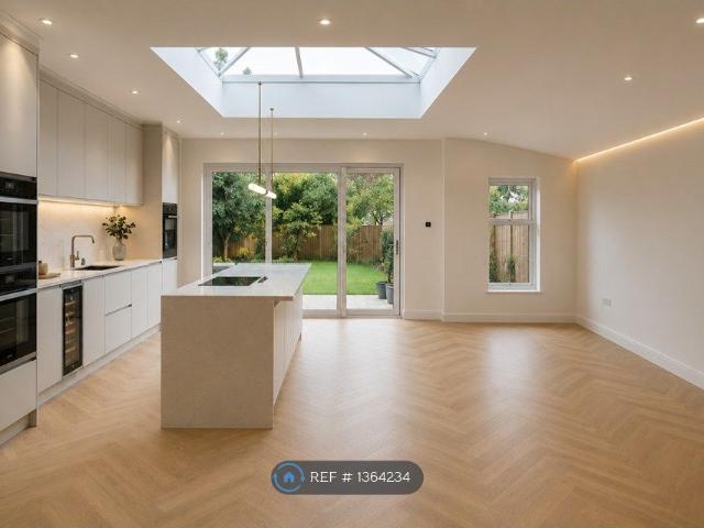House for rent in Motspur Park, Greater London