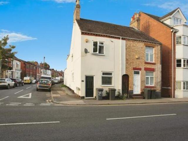 House for sale in Camp Hill, Warwickshire