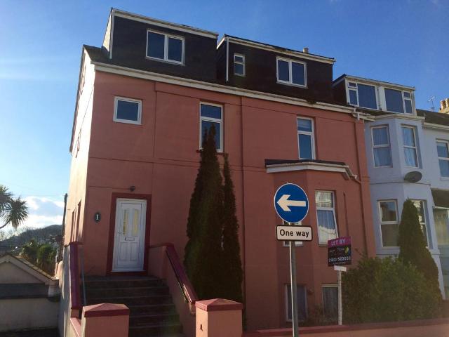 Apartment for rent in Roundham, Paignton
