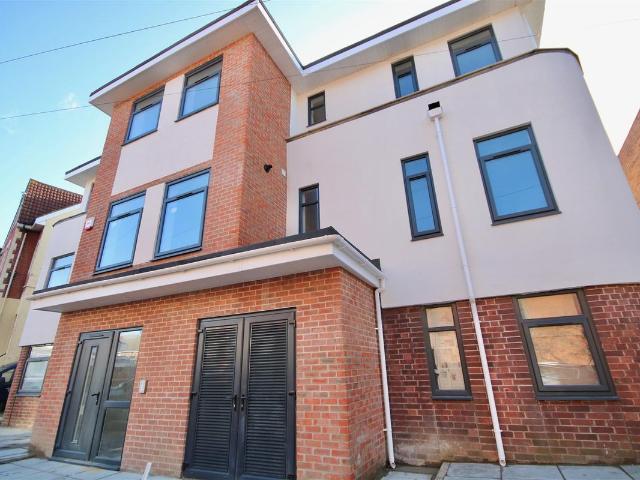 Apartment for rent in Buckland, City Of Portsmouth