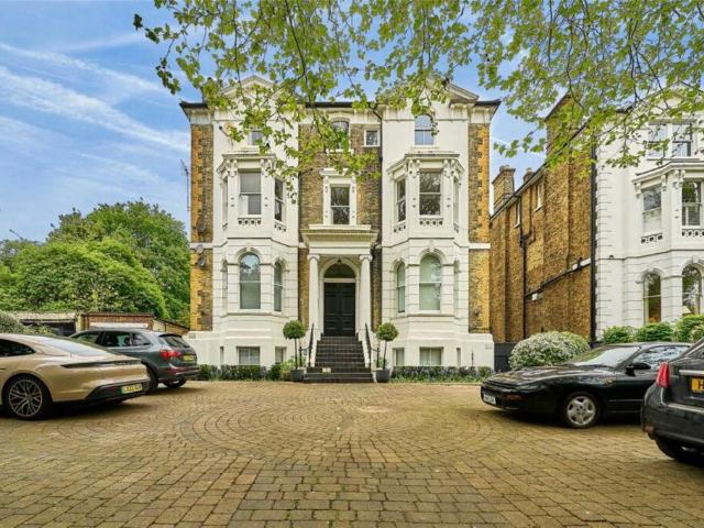Apartment for rent in Petersham, Greater London