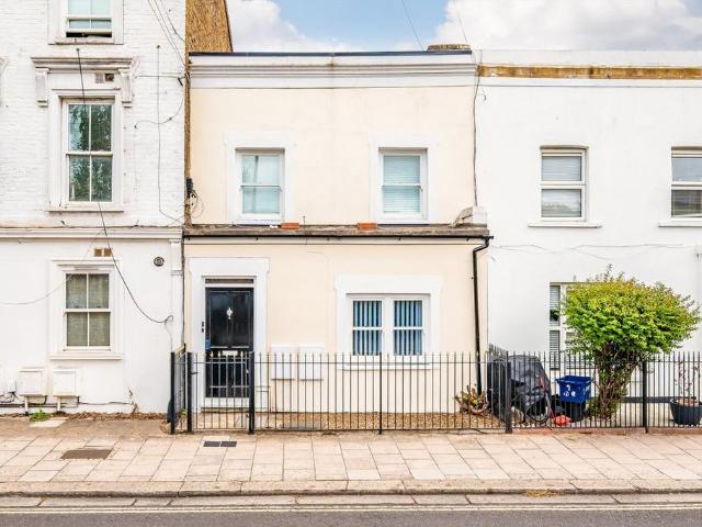 Apartment for rent in London Borough of Richmond upon Thames, Greater London