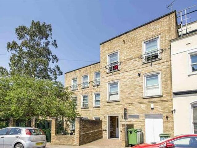 House for sale in Twickenham, Greater London