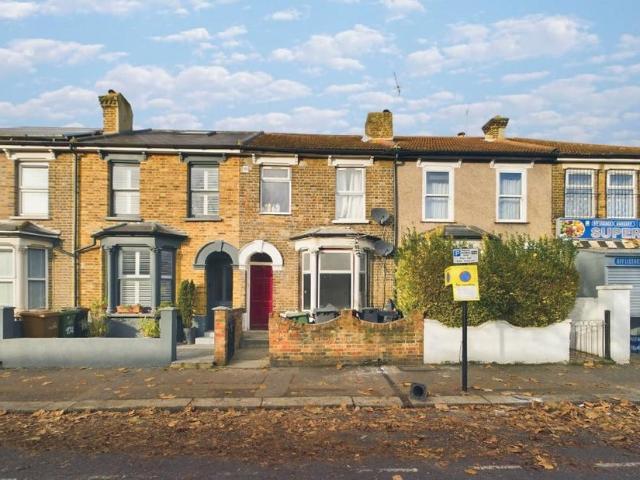 Apartment for rent in Leyton, Greater London