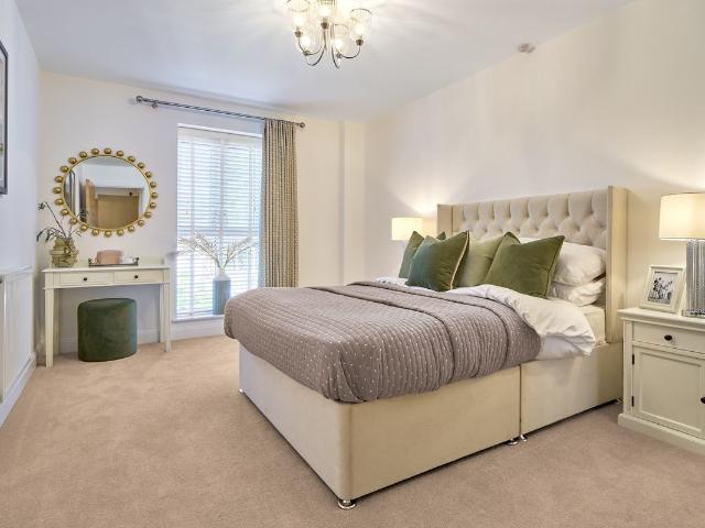 Apartment for rent in Blackhills, Surrey