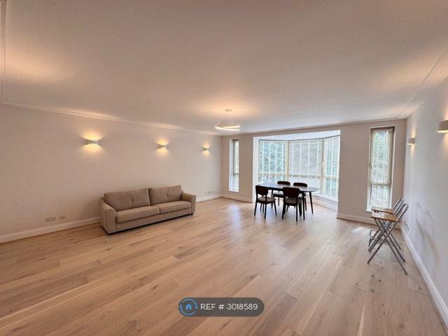 Apartment for rent in St. John's Wood, Greater London