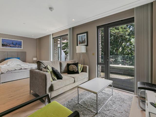Studio for rent in Hammersmith, Greater London