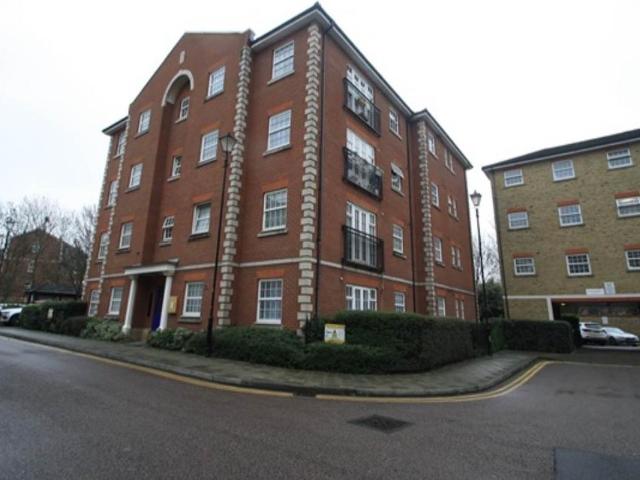 Apartment for rent in Manor Park, Greater London