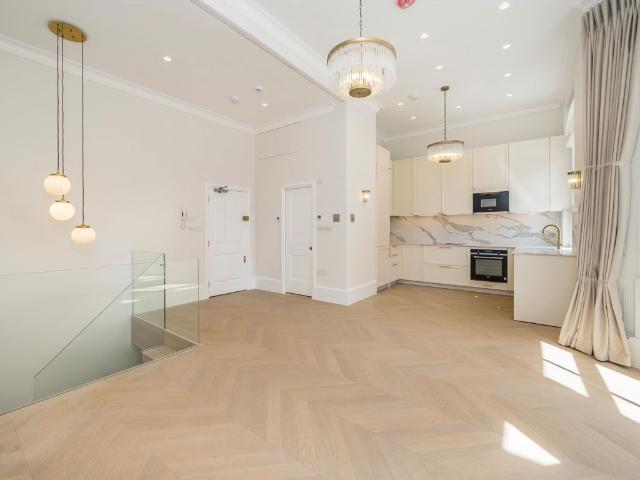 House for rent in Brompton, Greater London