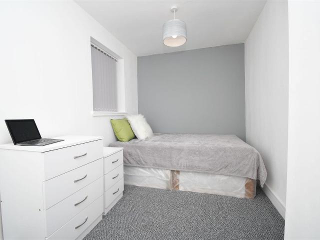 Room for rent in Rose Hill, Burnley