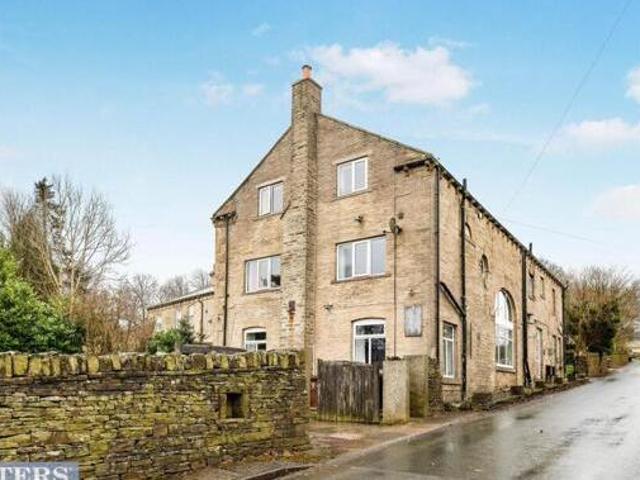 House for sale in Lower Wyke, West Yorkshire