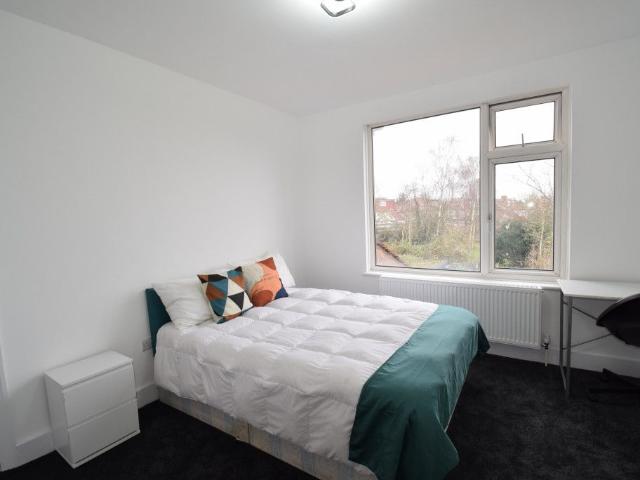 Room for rent in Sudbury, Greater London
