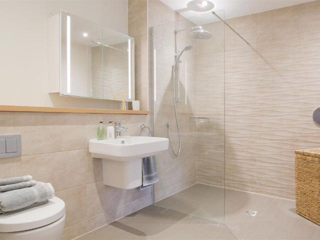 Apartment for rent in Frognal, Greater London