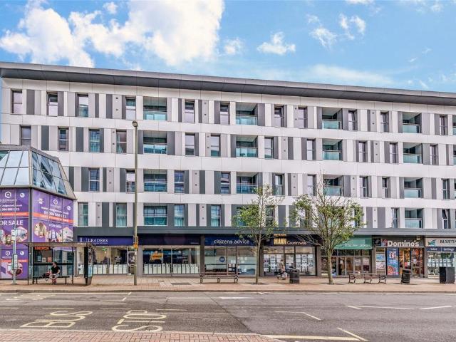 Apartment for rent in Red Hill, Surrey