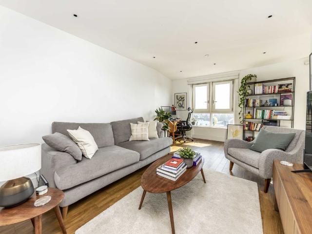 Apartment for rent in Highbury, Greater London