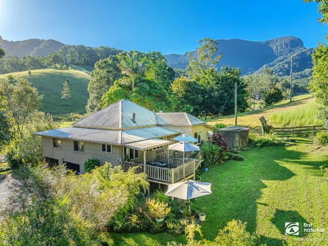 Cottage for sale in Upper Crystal Creek, Tweed Shire Council