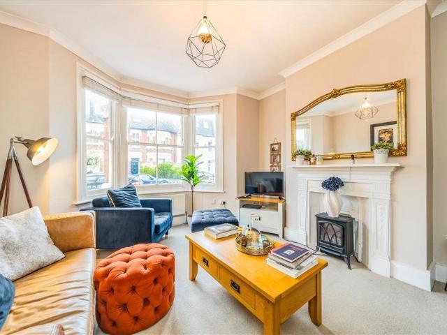 Apartment for rent in London Borough of Hammersmith and Fulham, Greater London