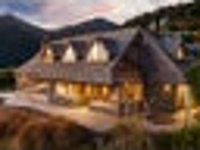 House for sale in Otakou