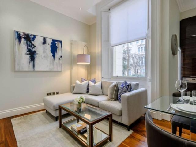 Apartment for rent in Bayswater, Greater London