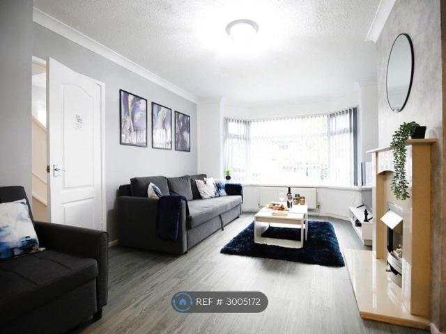 House for rent in Heald Green, Greater Manchester