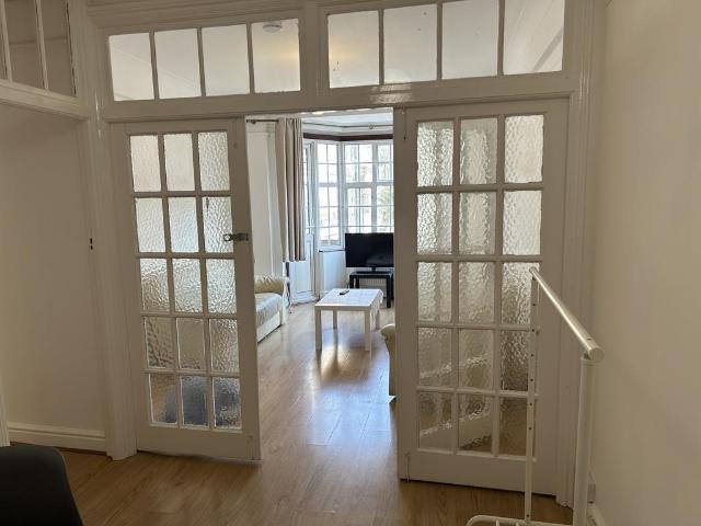 Apartment for rent in Bayswater, Greater London