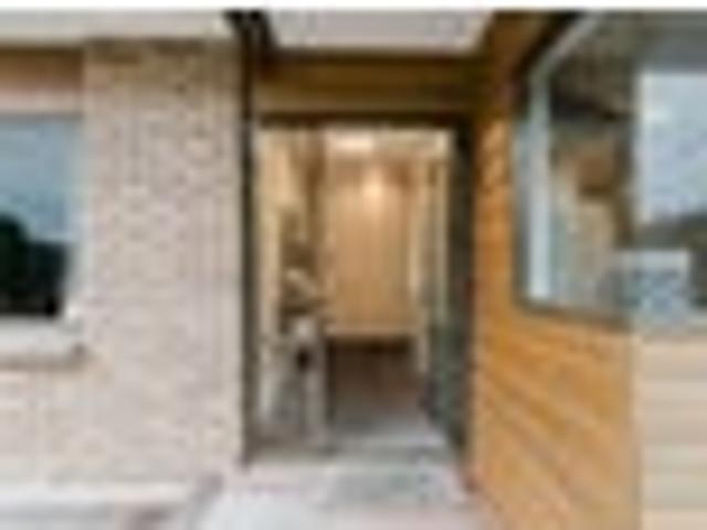 House for sale in Queenwood