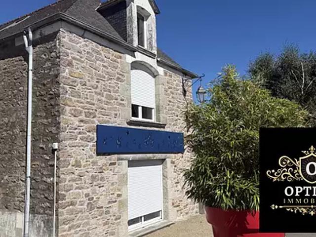 Maison vente à l'Abattoir, Quemper-Guézennec