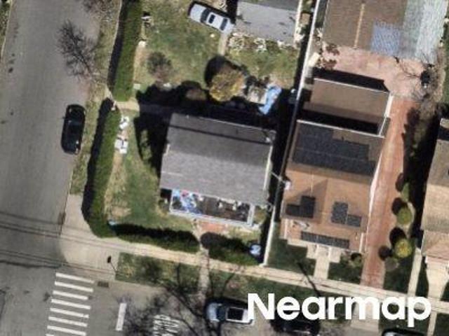 House for sale in Queens, Arverne