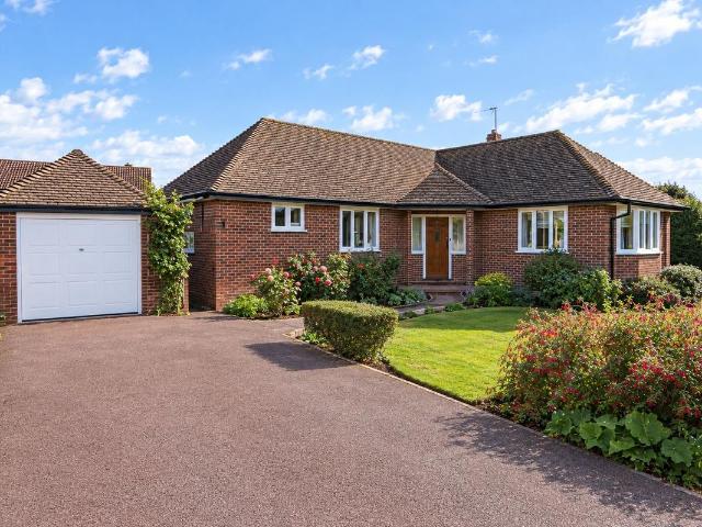 House for rent in Ashtead, Mole Valley