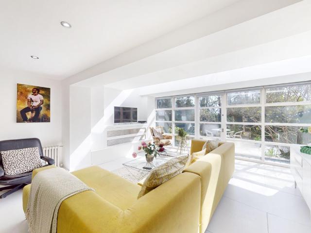 House for rent in Stroud Green, Greater London