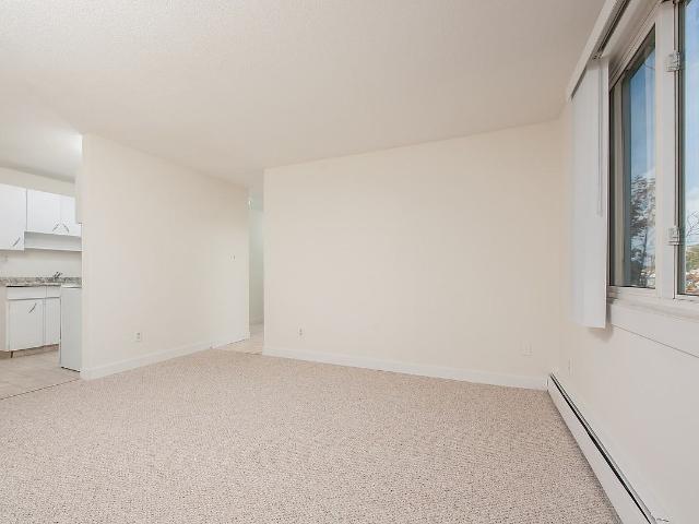Apartment for rent in Wedgewood, Alberta