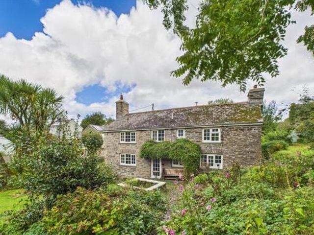 House for sale in Lamellion, Cornwall