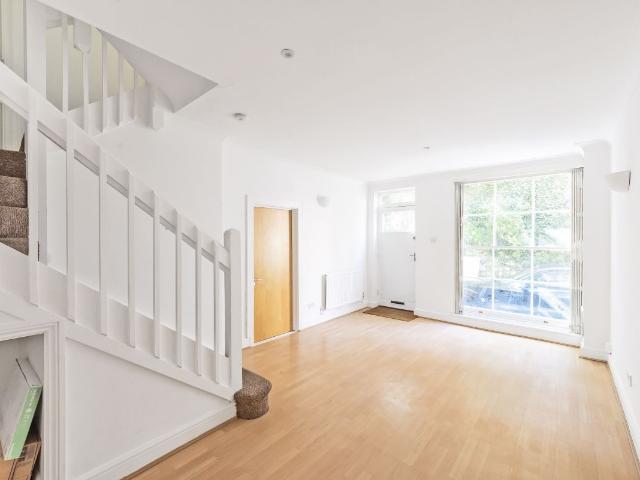 House for rent in Kilburn, Greater London