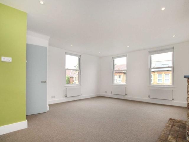 House for rent in South Wimbledon, Greater London