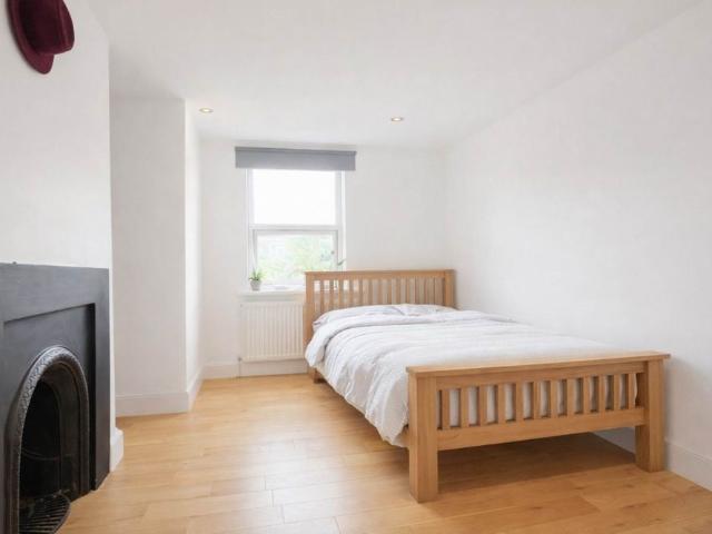 Room for rent in London Borough of Merton, South Wimbledon