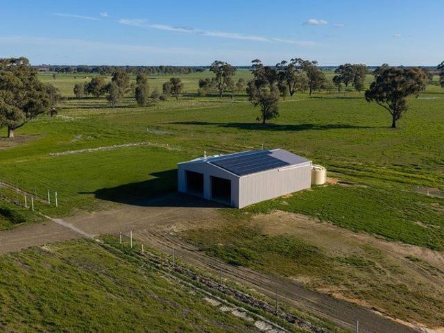 Cottage for sale in Wunghnu, Victoria