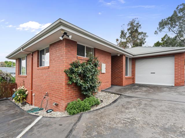 House for sale in Lenah Valley, Tasmania