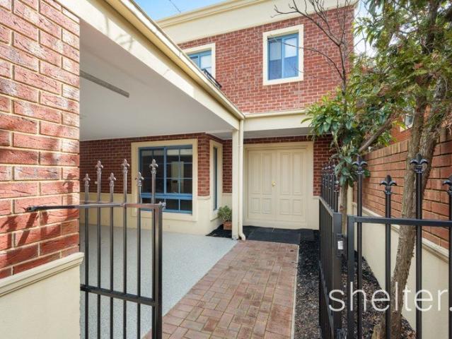 Townhouse for sale in Camerons Creek, Victoria