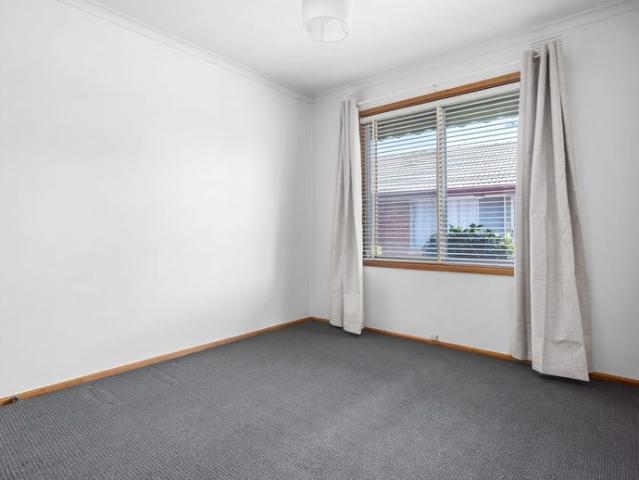 Apartment for rent in Parkdale, Melbourne