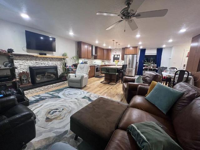 House for rent in Deer Ridge, Calgary
