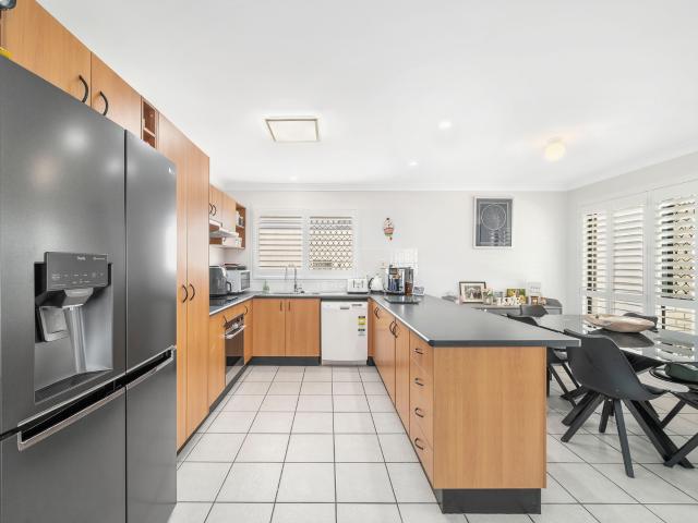 House for sale in Crestwood, Greater Brisbane
