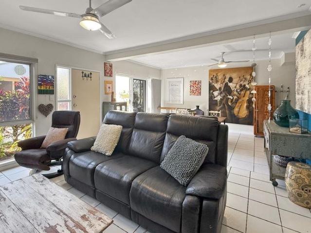 Townhouse for rent in Yorkeys Knob, Queensland