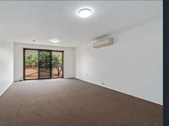 House for rent in Macquarie Fields, Sydney