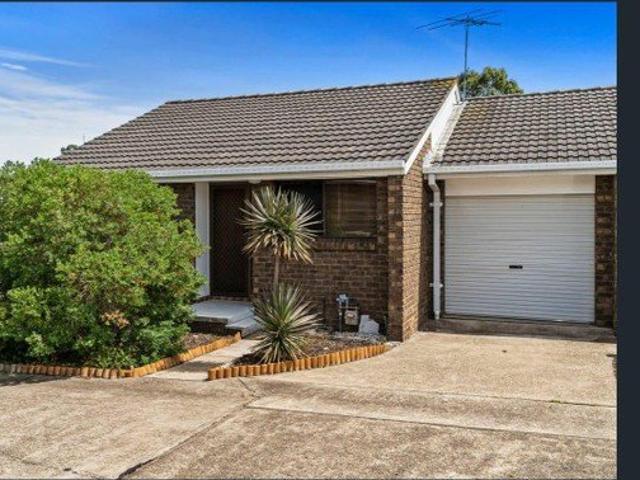 House for rent in Macquarie Fields, Sydney