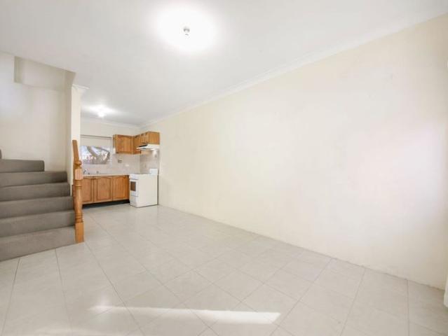 Townhouse for rent in Sydney, New South Wales